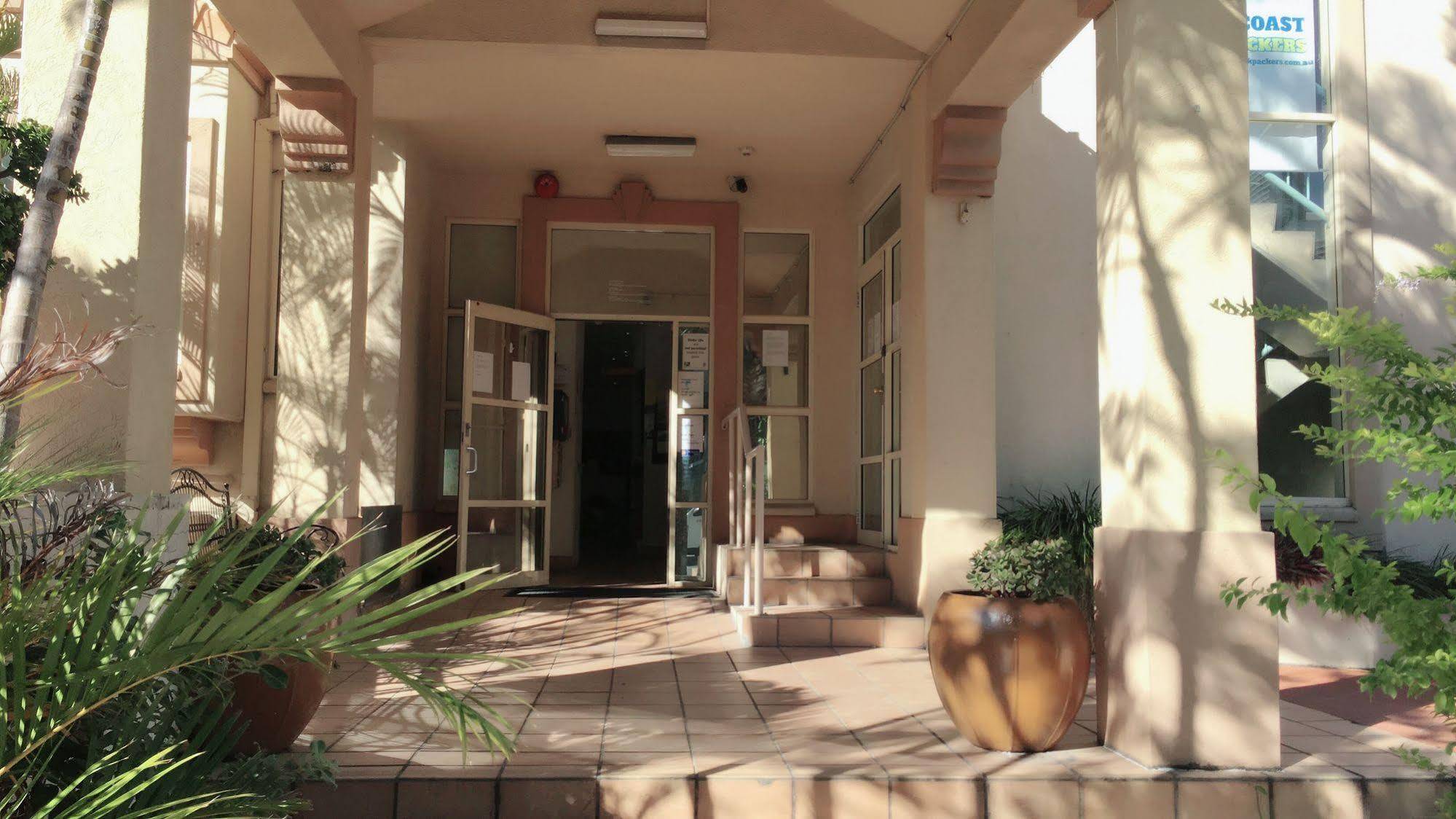 Gold Coast Hostel Exterior photo